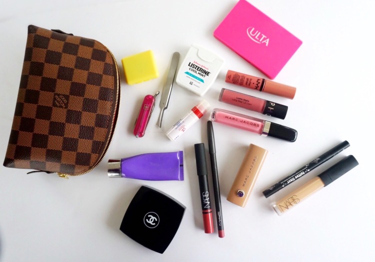 What's Inside My Makeup Bag? – ShayFabs